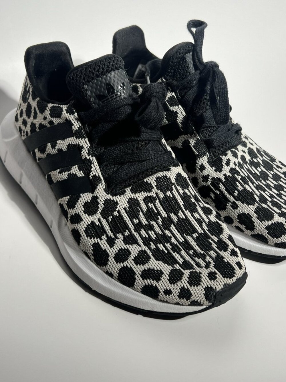 Adidas Originals Swift Run Women’s Leopard Sneakers Size 7 Black Beige